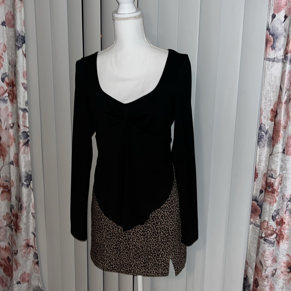 SHEIN Black Hi-low Long Sleeve Crop Top - Picture 3 of 8